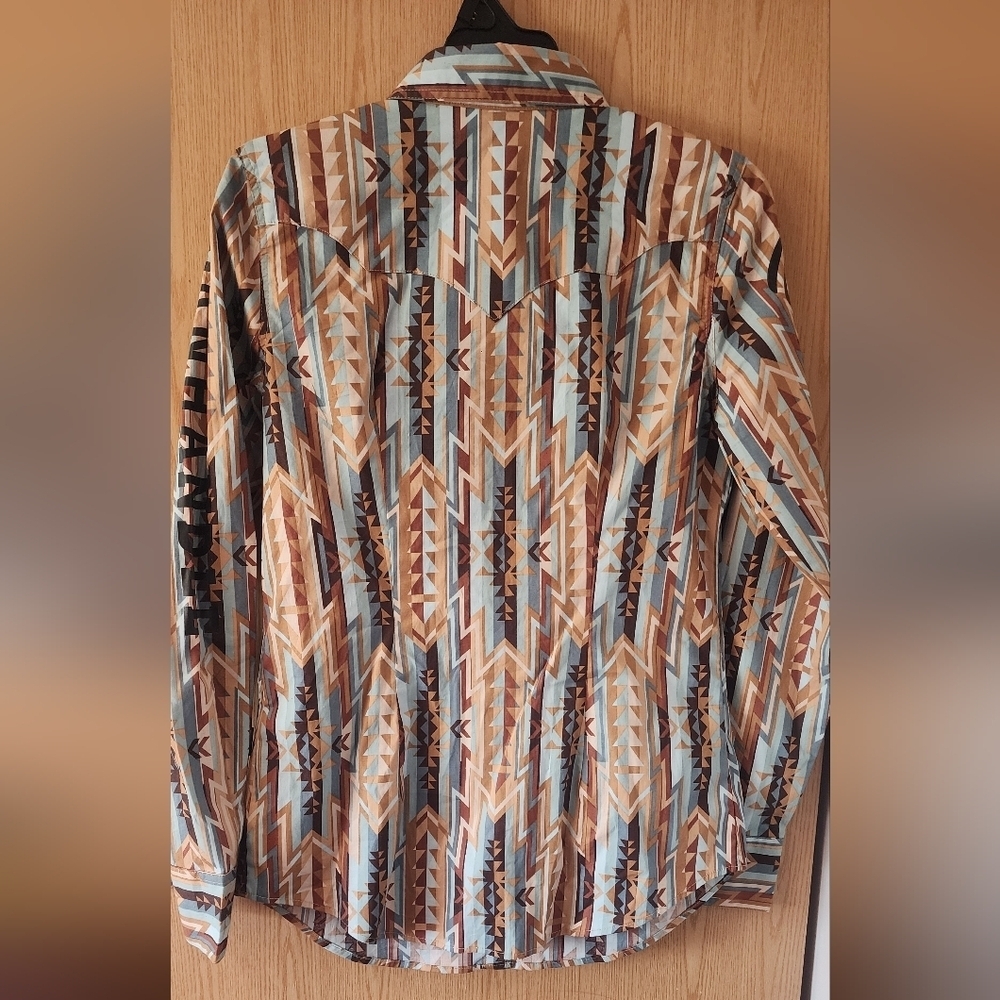 Rock & Roll Cowgirl Women's Shared Core Long Sleeve Snap Shirt - Picture 2 of 4